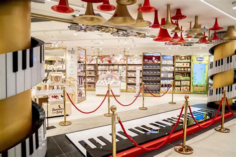 negozio giochi milano fao schwarz